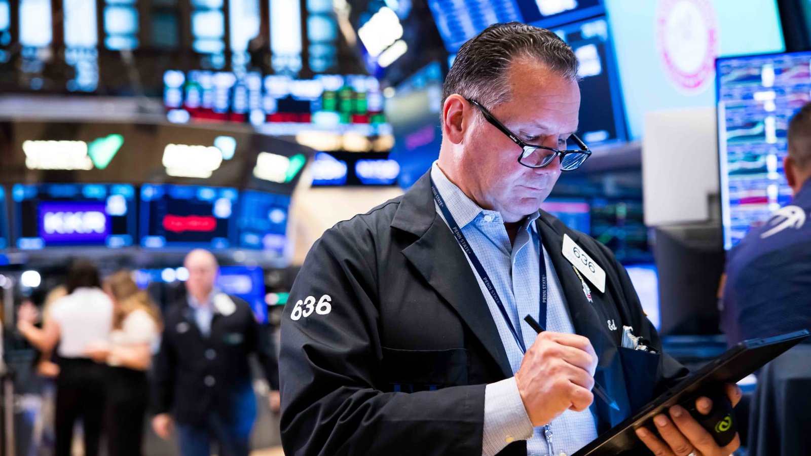 Stock market today: Live updates