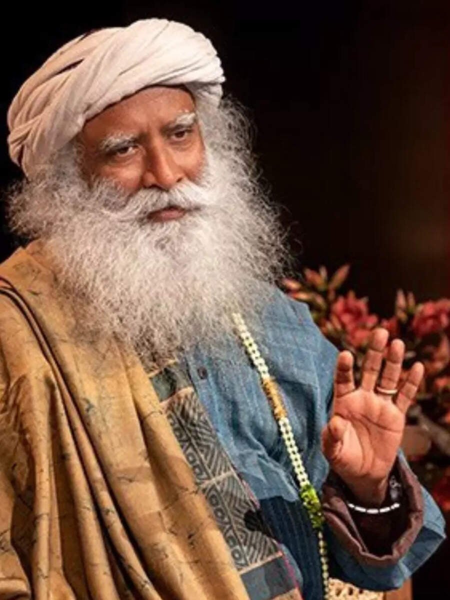 10 inspiring quotes by Sadhguru on love and life