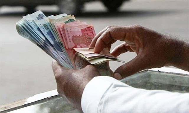 Salaried class paid Rs555b in FY25