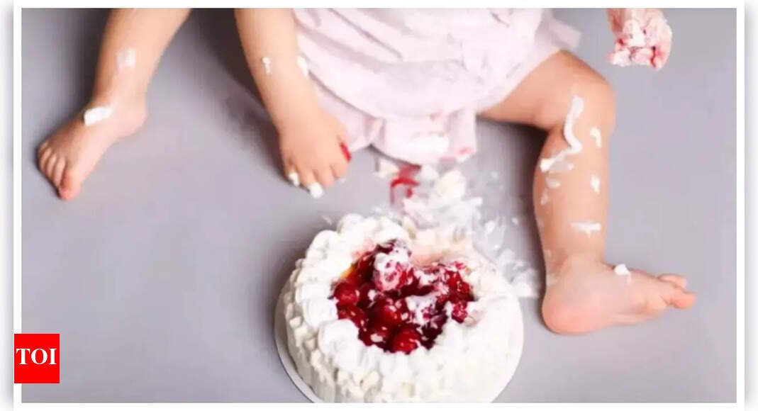 5 benefits of eating on the floor for kids |