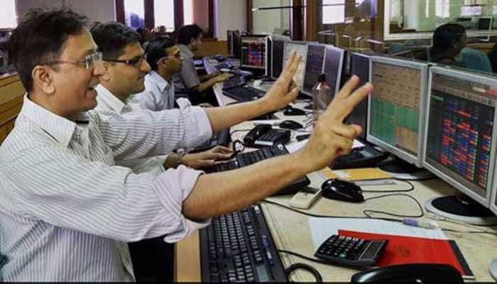 India's Service Sector Scales New Heights Towards $5 Trillion Economy | Economy News