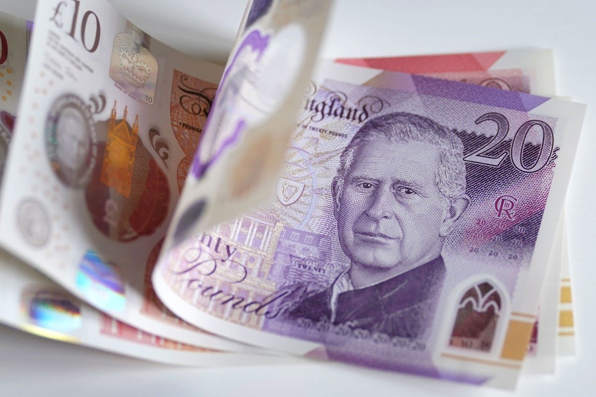 Bank of England wants you to decide what goes on the next banknotes