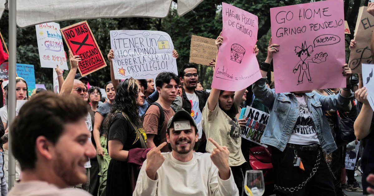 Mexico march against tourism is 'xenophobic,' president says