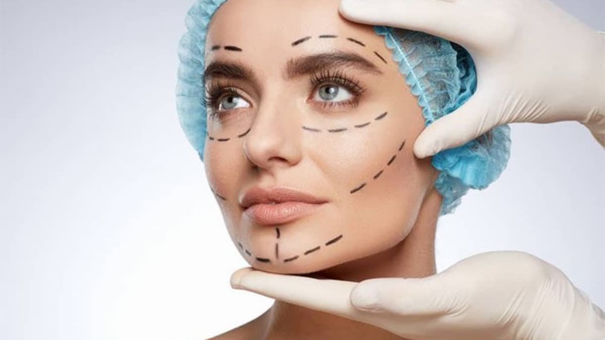 What Are The Potential Risks And Complications Associated With Plastic Surgery? | Health and Fitness News
