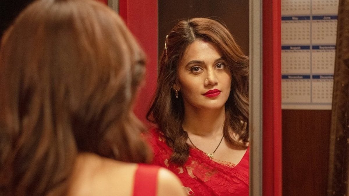 Taapsee Pannu’s Saree Game Is A Tribute To Her Most Iconic Role From Haseen Dillruba | Lifestyle News