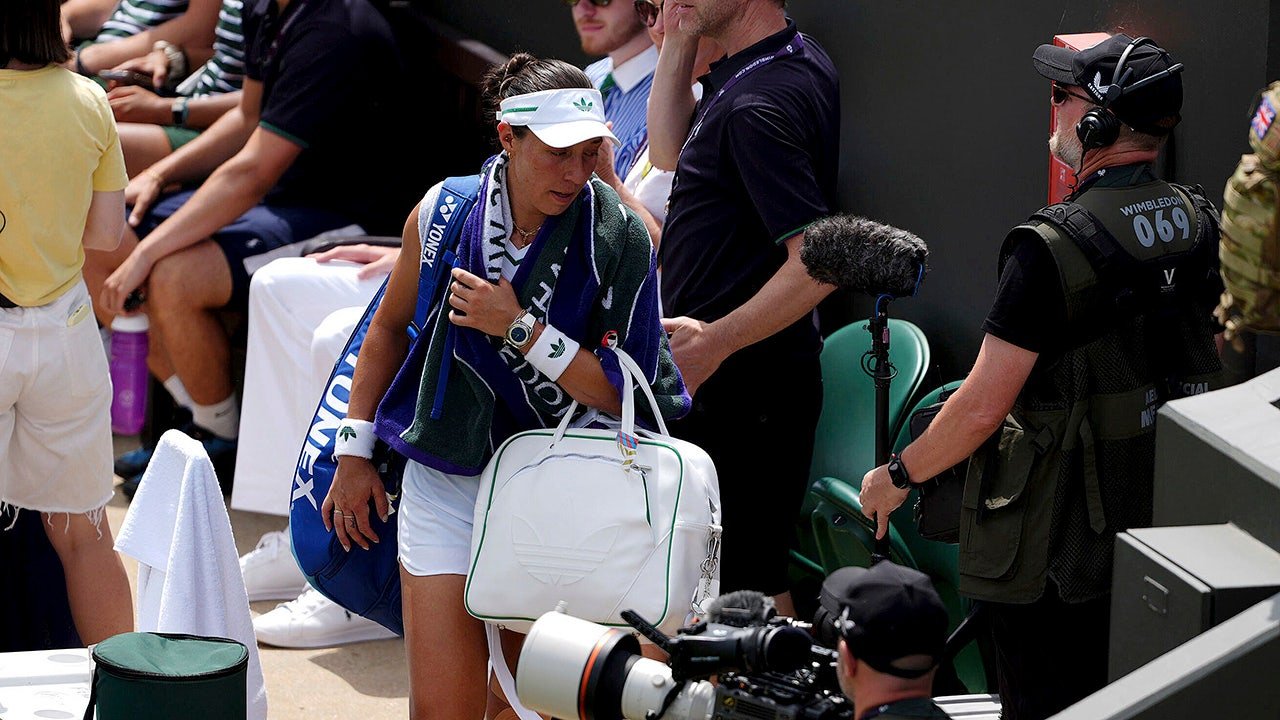 Elisabetta Cocciaretto stuns Jessica Pegula at Wimbledon in first-round victory