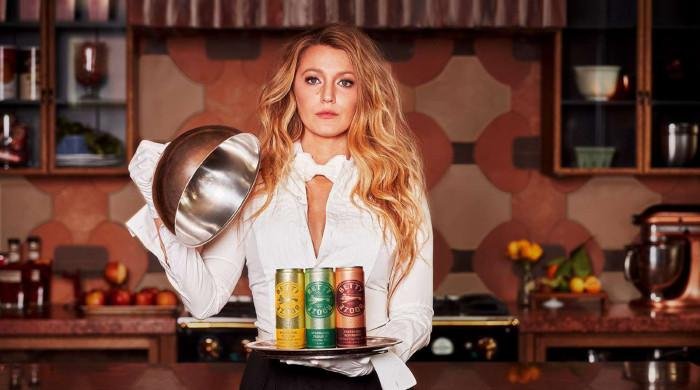 Blake Lively reprises ‘Gossip Girl’ character with costar Zuzanna Szadkowski