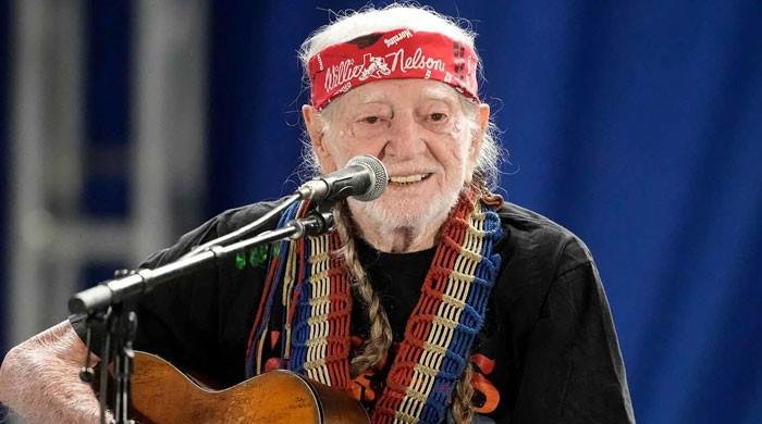 Willie Nelson calls off Oklahoma show due to THIS reason