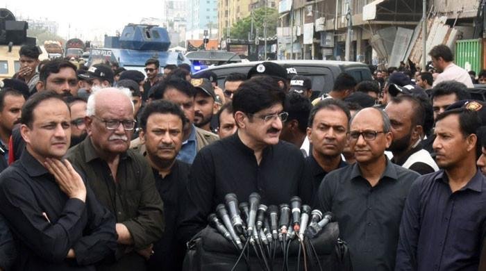 CM urges citizens to verify building approvals before buying flats