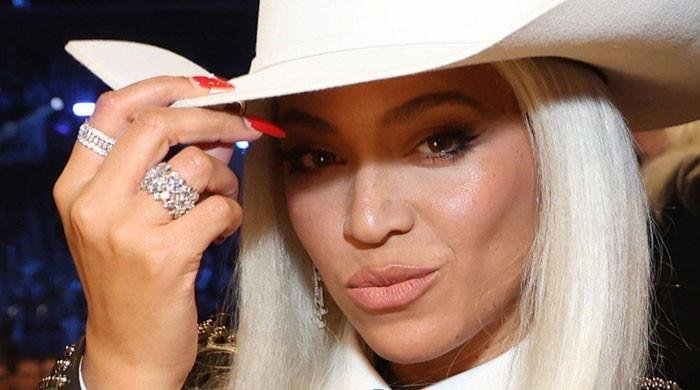 Beyoncé shares eye-catching snaps of 'Cowboy Carter'