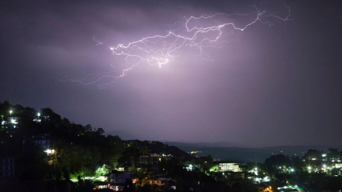 How To Save Someone Struck By Lightning In The Rain? | Lifestyle News