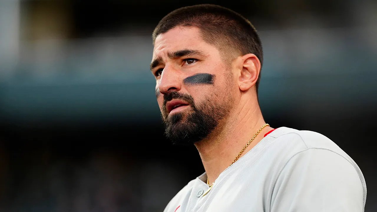 Phillies' Nick Castellanos confronts fan for berating teammate after loss