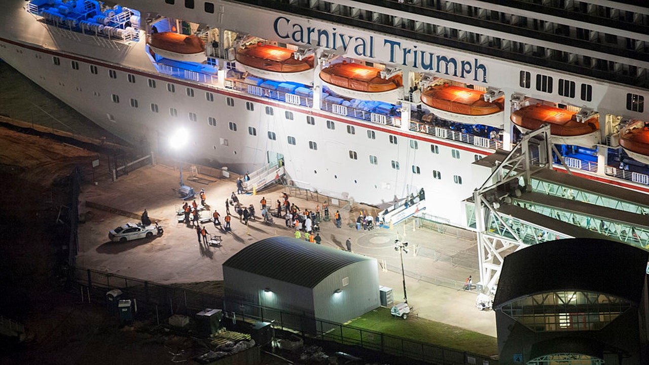 'Trainwreck' documentary sparks ongoing debate about 2013 Carnival 'poop cruise'