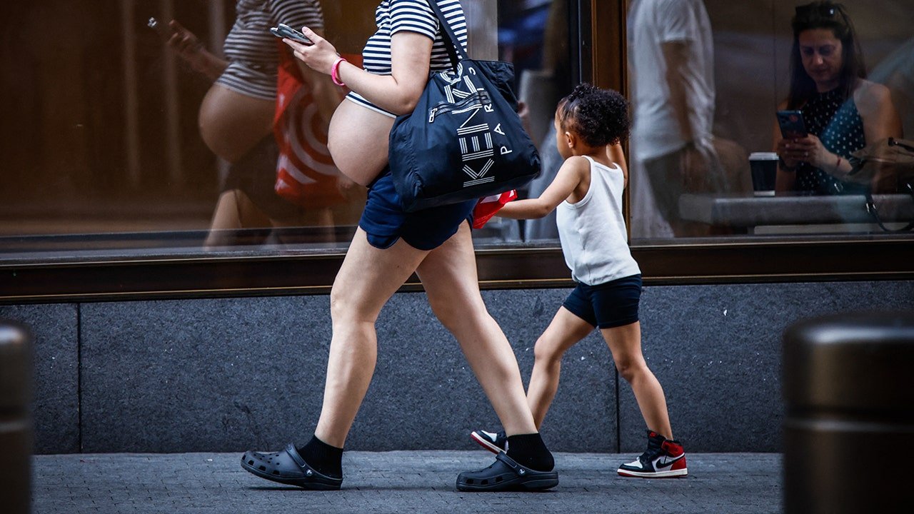 Florida law allows expectant mothers to use accessible parking spaces