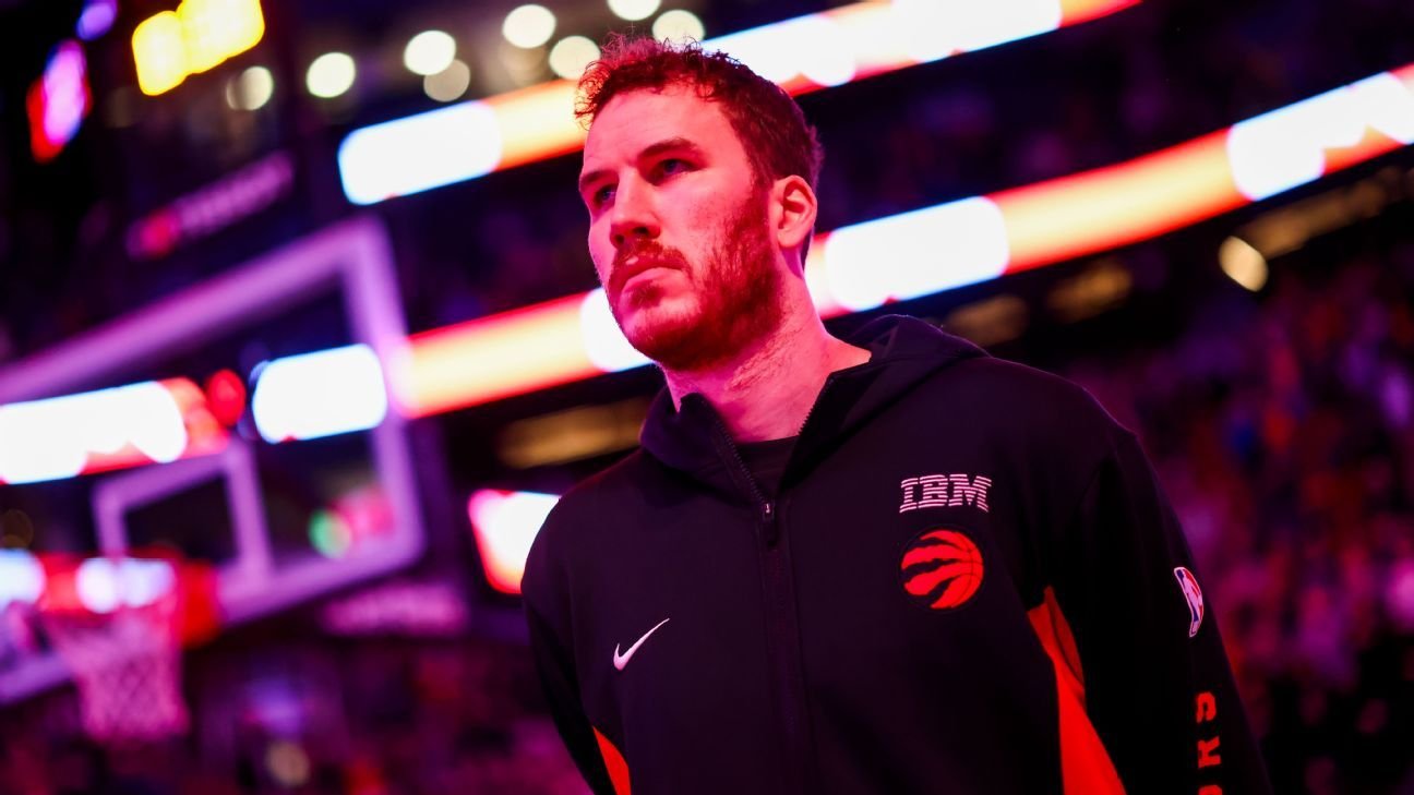 Sources -- Raptors, Jakob Poeltl agree on 4-year, $104M extension