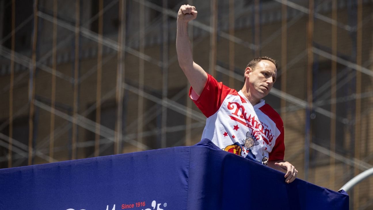 Chestnut huge favorite in Nathan's Hot Dog Eating Contest return