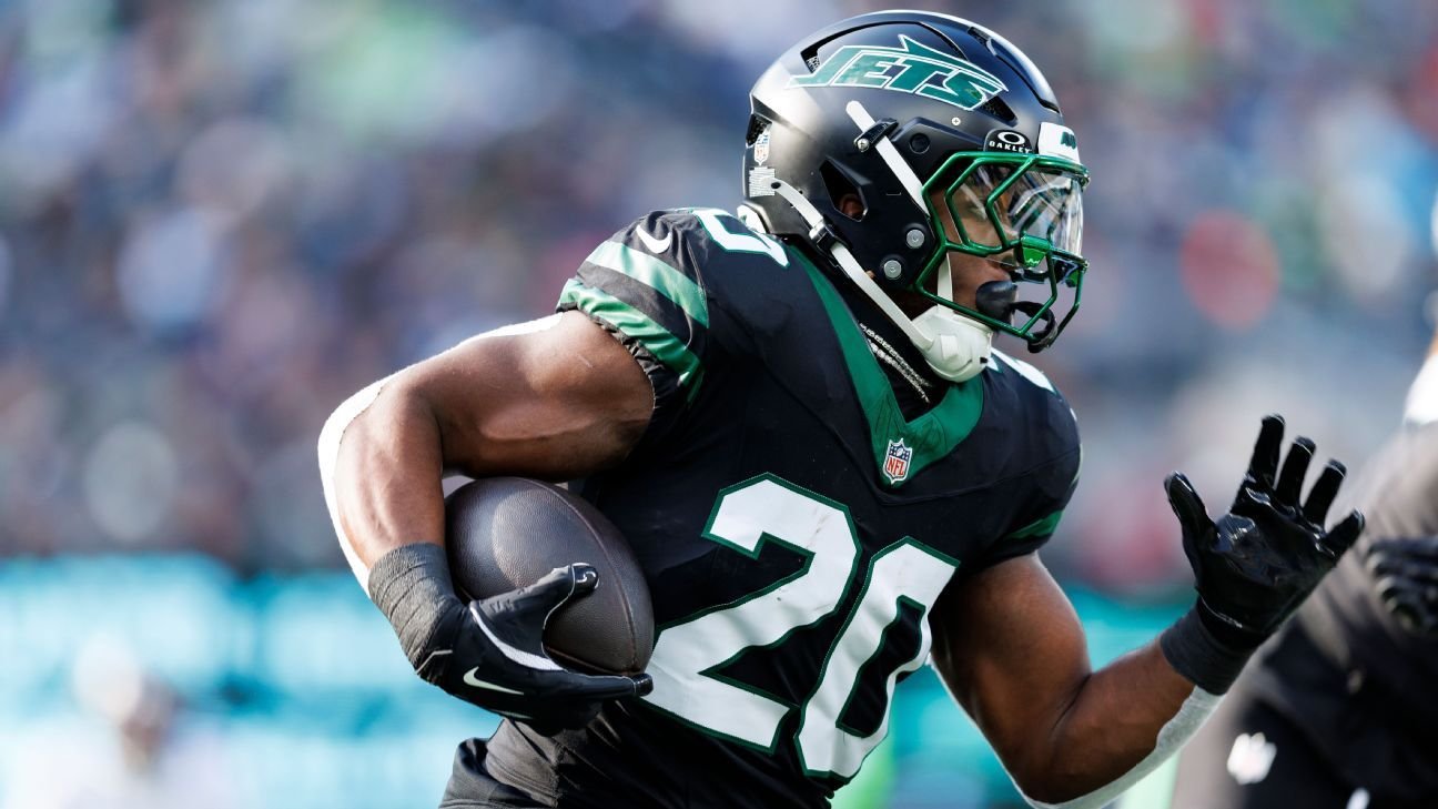 Who fell out of the NFL Top 10 best player rankings in 2025?