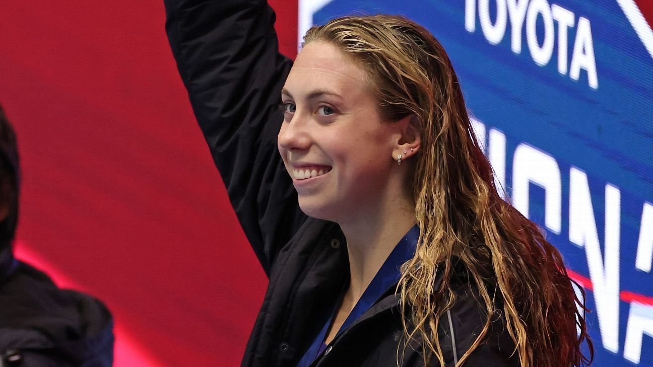 Gretchen Walsh wins Honda Cup as top women's college athlete