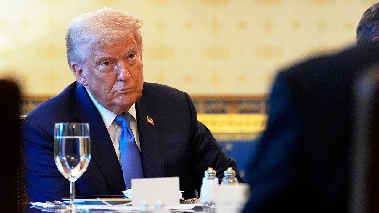 Trump says US will immediately send defensive weapons to Ukraine following Pentagon freeze