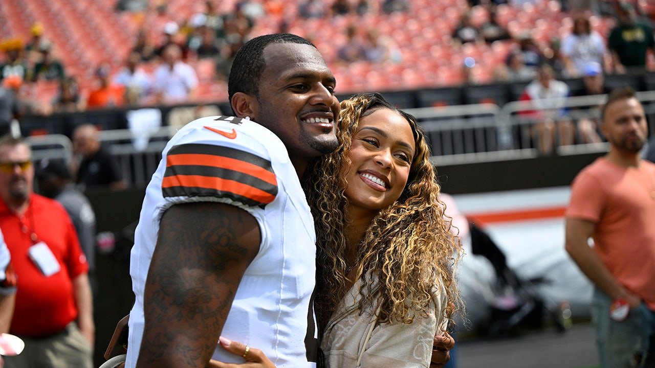 Browns' Deshaun Watson marries longtime girlfriend