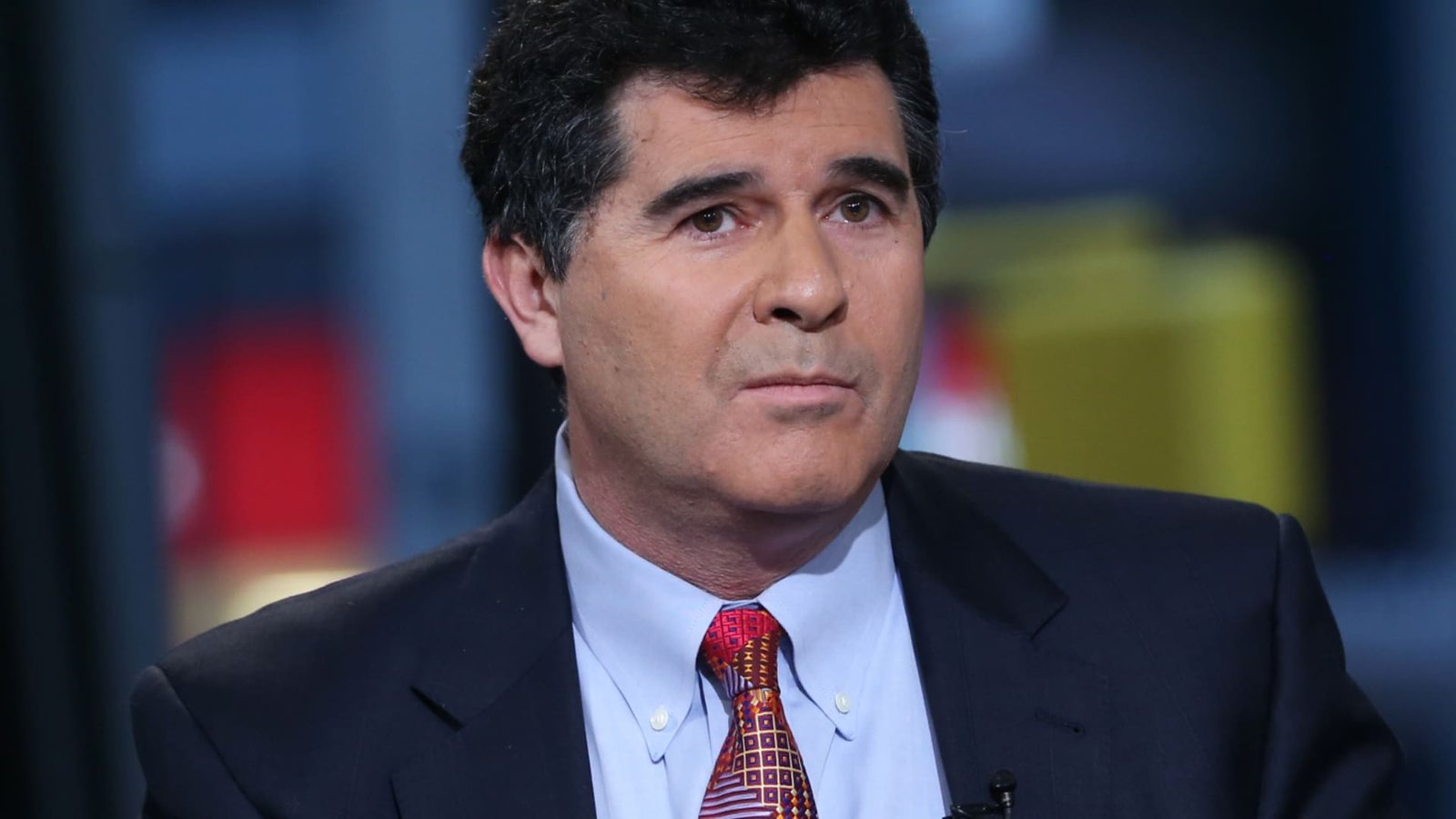 What one investor is doing with stock valuations at historic highs