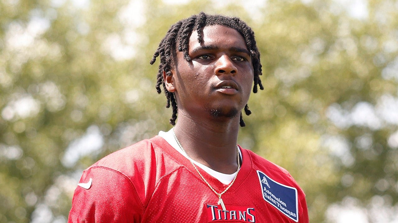 NFL legends surprise 2025 rookies with emotional videos and signed jerseys