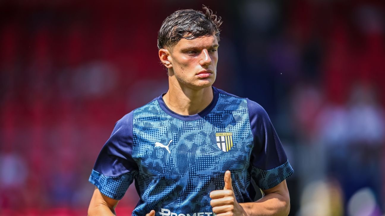 Liverpool closing in on transfer of Parma's Giovanni Leoni - sources