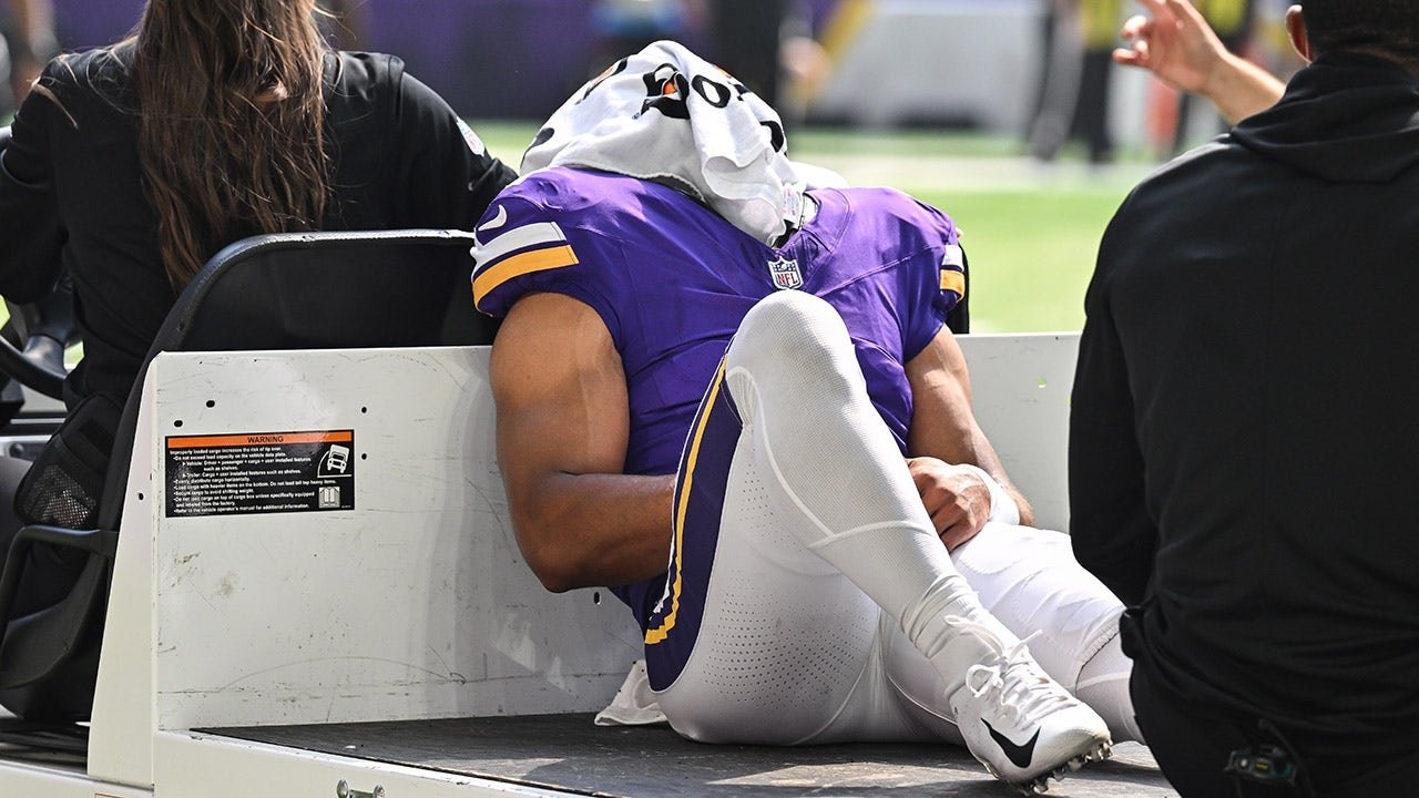 Minnesota Vikings WR Rondale Moore out entire 2025 season with knee injury